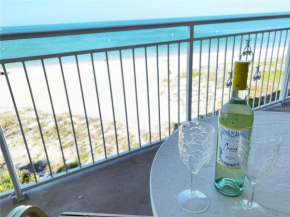 Oceanfront View of Madeira Beach, Steps to the Beach - Madeira Norte Condo